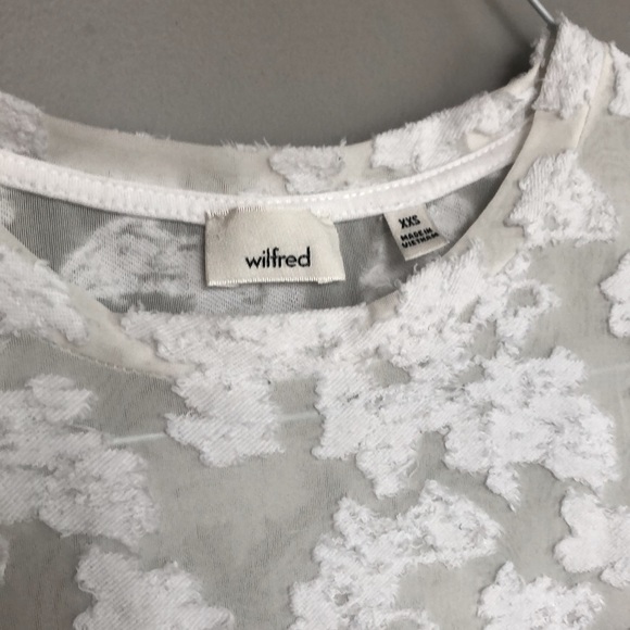 Aritzia Wilfred t-shirt - Picture 2 of 2